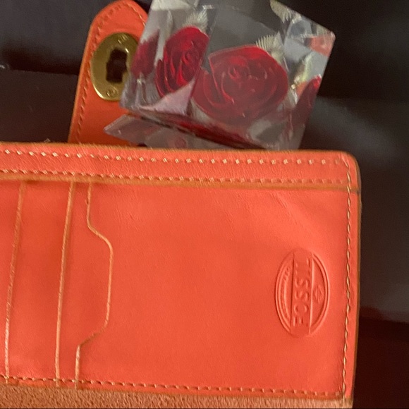 “ FOSSIL “ Leather Wallet - Picture 7 of 16